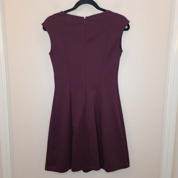Gap Dress Womens Size 00 Vamp Red Ponte Knit Fit & Flare Casual Cocktail Party - Picture 8 of 12